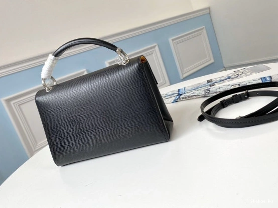 GRENELLE LOUIS VUITTON POCHETTE 0823